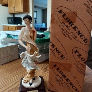 Giuseppe Armani Figurine